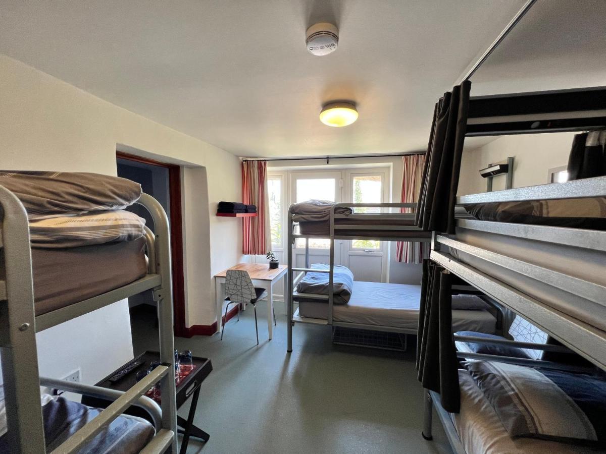 Lands End Hostel And B&B Сеннен Экстерьер фото